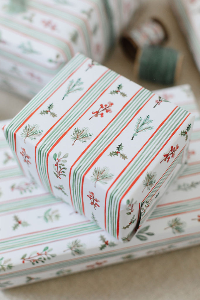 Holiday Garland Gift Wrap